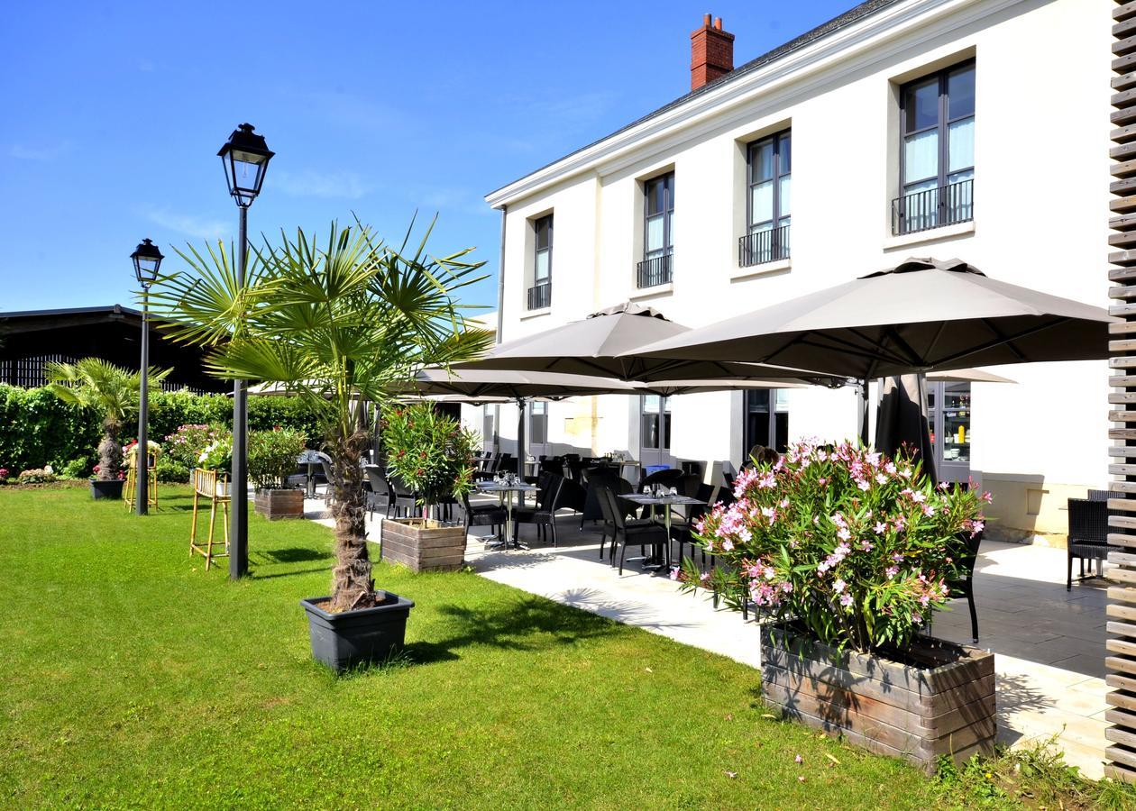 Auberge Du Château Bleu Tremblay-en-France Exterior foto